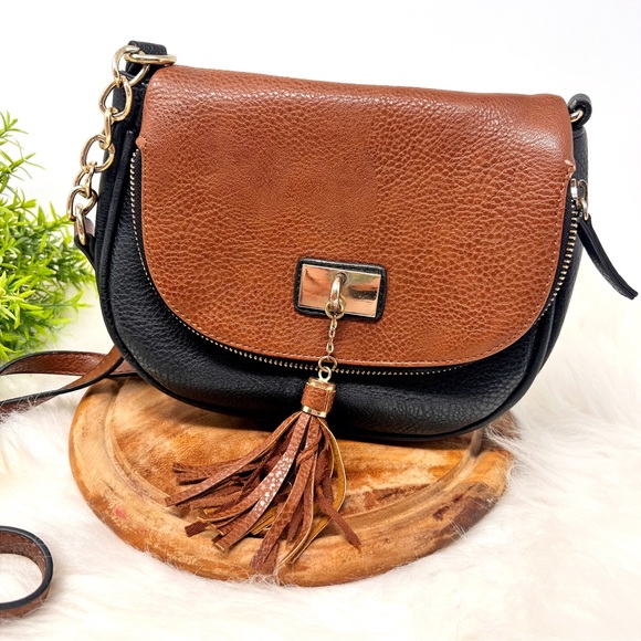 Mix. No.6 Black and Brown faux leather Multi Zip Crossbody Bag with Tassel. - Picture 11 of 11